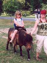 Ponyrijden bij het kasteel Čeverný Kameň